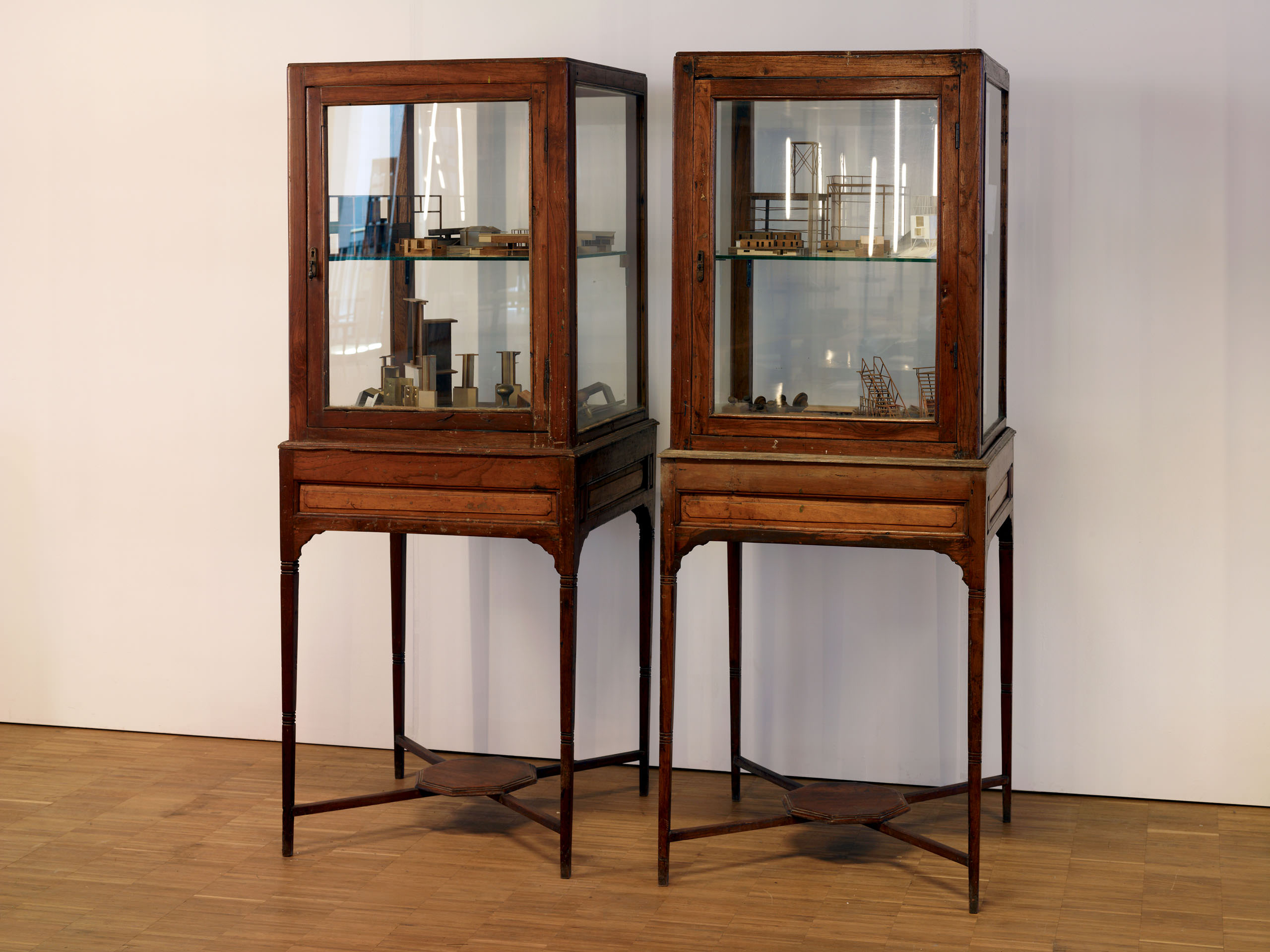 E11328 AP45 028148 j2560